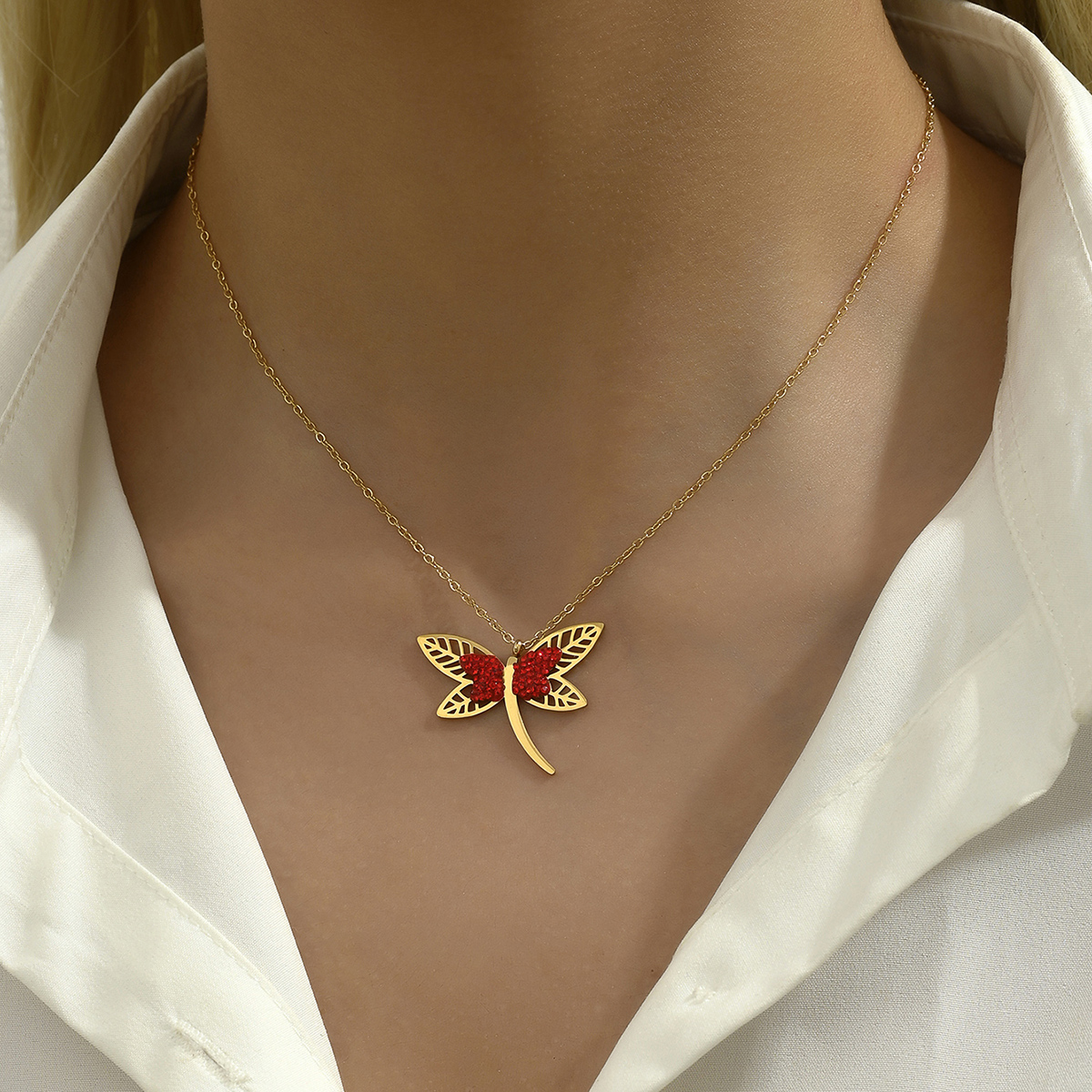201 Stainless Steel 18K Gold Plated Modern Style Korean Style Plating Hollow Out Inlay Dragonfly Rhinestones Glass Pendant Necklace display picture 12