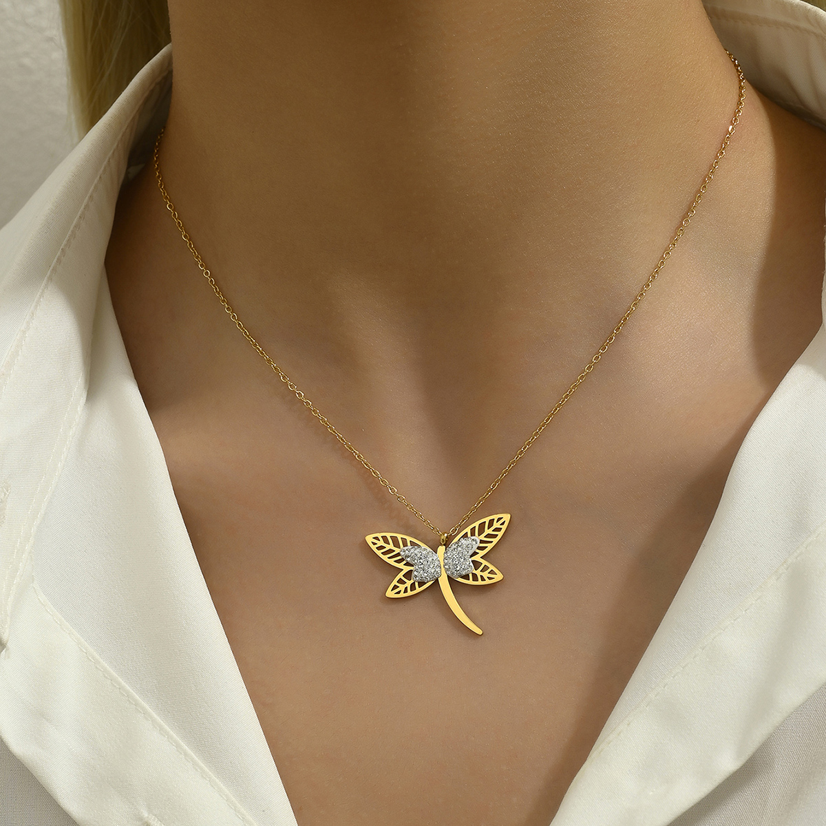 201 Stainless Steel 18K Gold Plated Modern Style Korean Style Plating Hollow Out Inlay Dragonfly Rhinestones Glass Pendant Necklace display picture 10