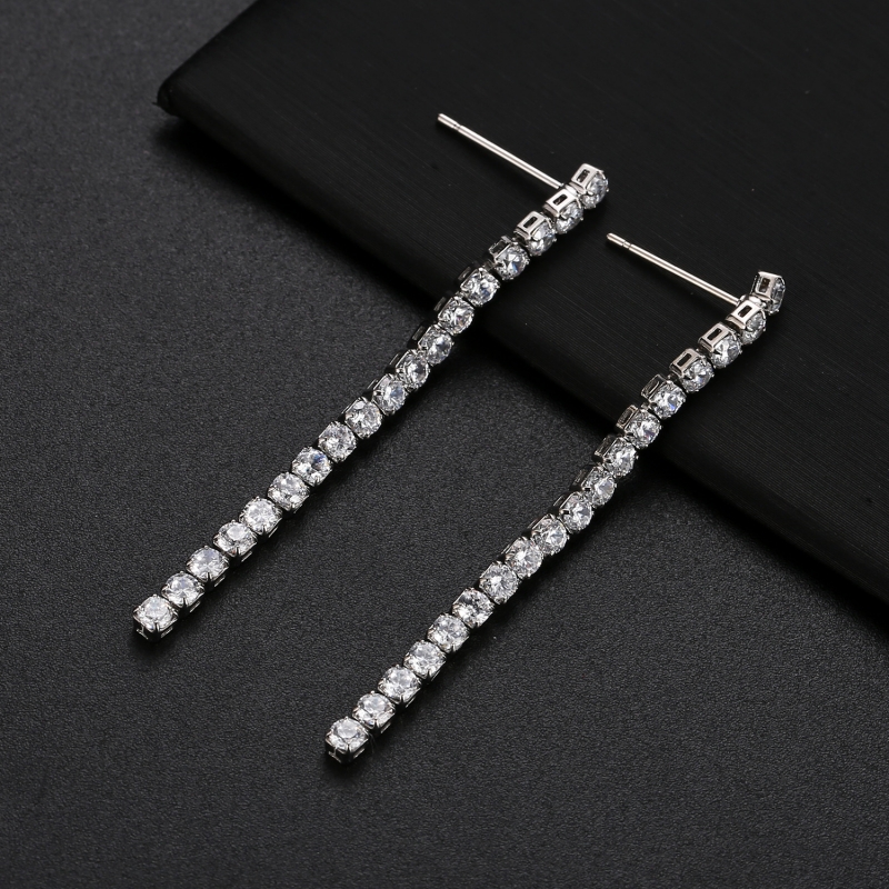 1 Pair Simple Style Shiny Tassel Plating Inlay Copper Zircon Rhodium Plated Drop Earrings display picture 1