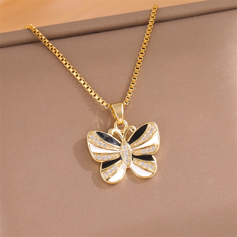 Stainless Steel Titanium Steel 18K Gold Plated Elegant Simple Style Streetwear Plating Inlay Heart Shape Flower Butterfly Zircon Pendant Necklace display picture 26
