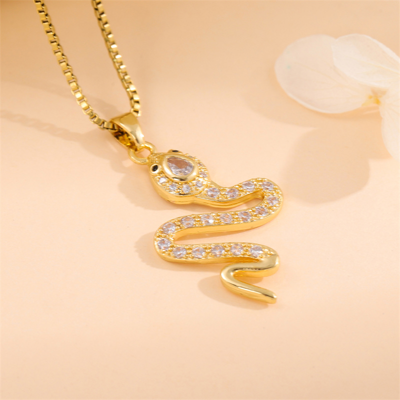 Stainless Steel Titanium Steel 18K Gold Plated Retro Lady Roman Style Enamel Plating Inlay Snake Bee Butterfly Zircon Pendant Necklace display picture 4