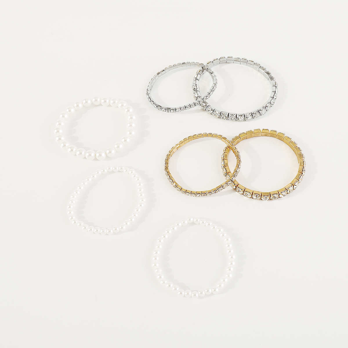 Elegant Vintage Style Shiny Geometric Imitation Pearl Iron Inlay Rhinestones Women's Bracelets display picture 3