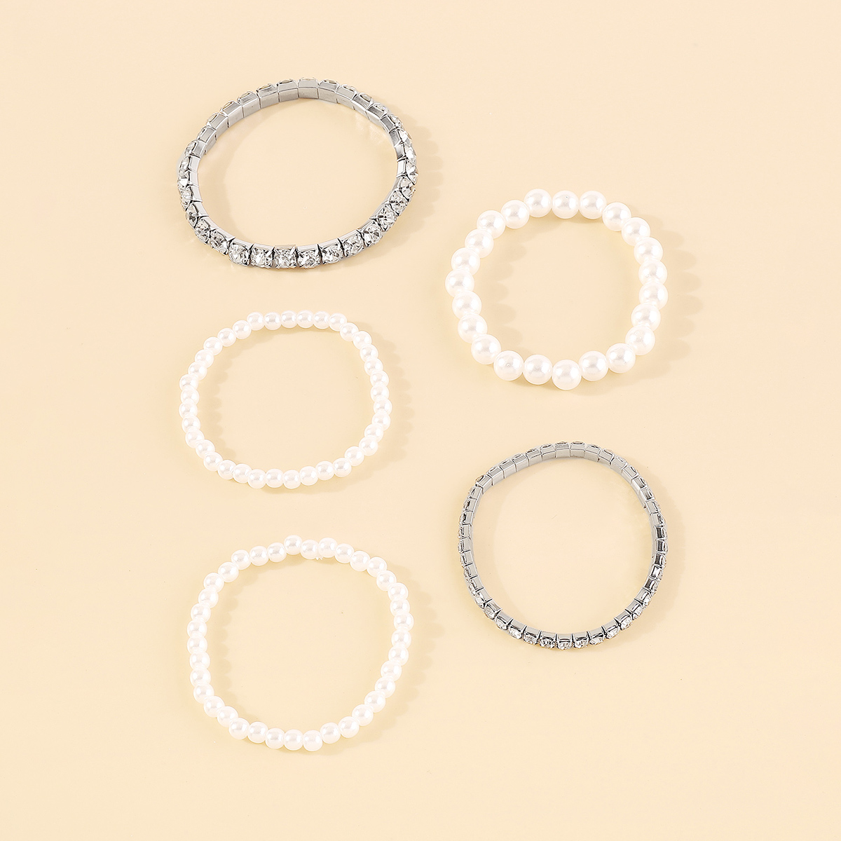 Elegant Vintage Style Shiny Geometric Imitation Pearl Iron Inlay Rhinestones Women's Bracelets display picture 10