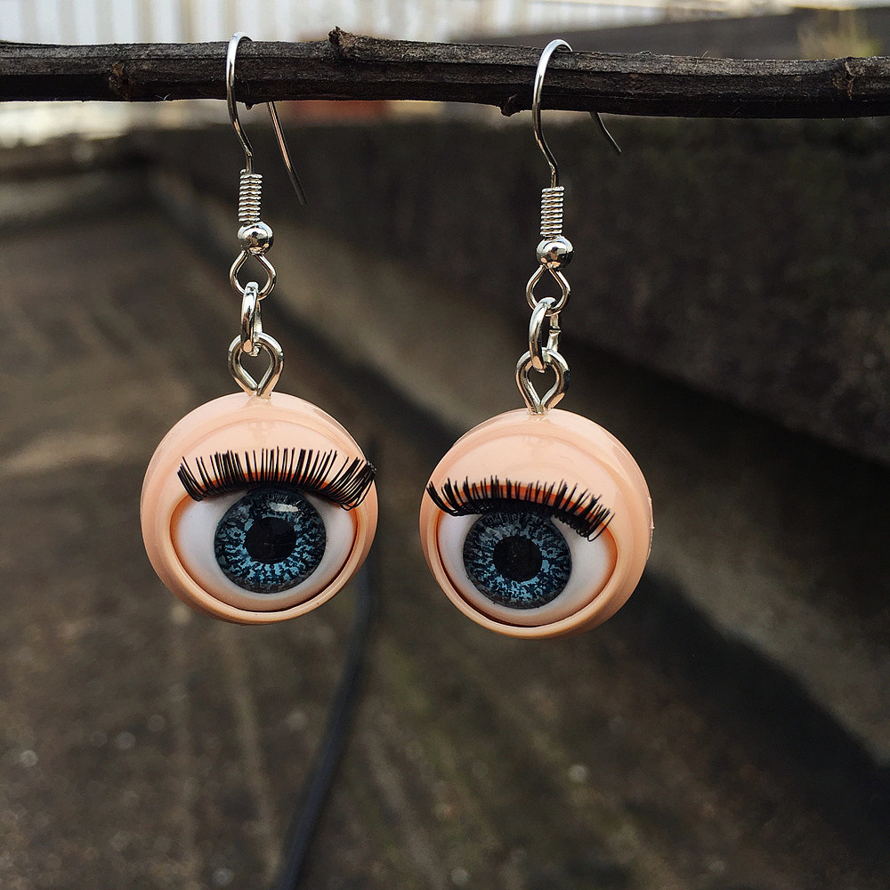 1 Pair Funny Eye Arylic Drop Earrings display picture 4