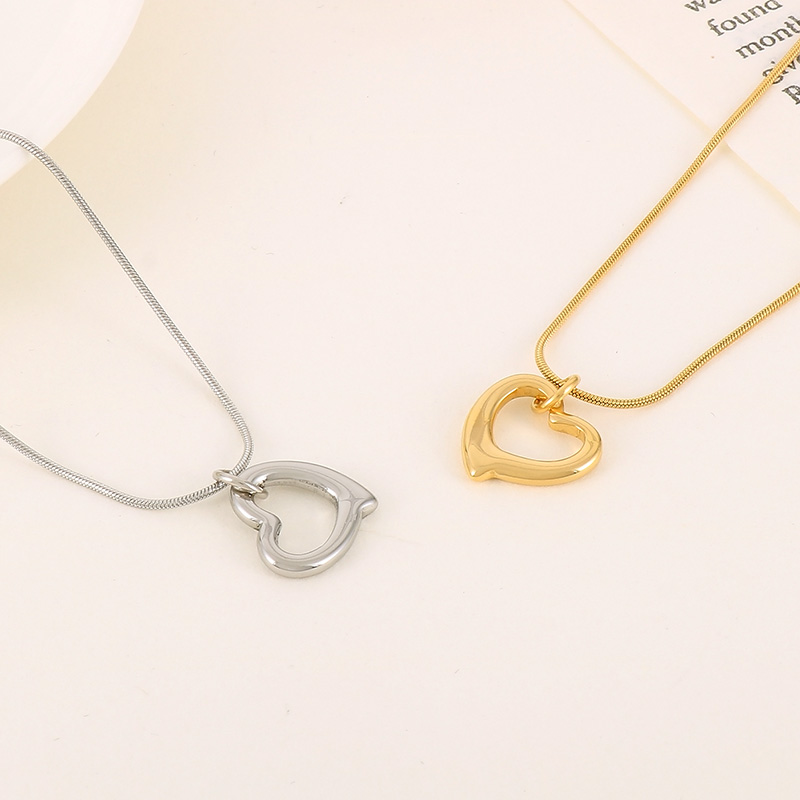 Titanium Steel 18K Gold Plated Simple Style Plating Heart Shape Pendant Necklace display picture 1