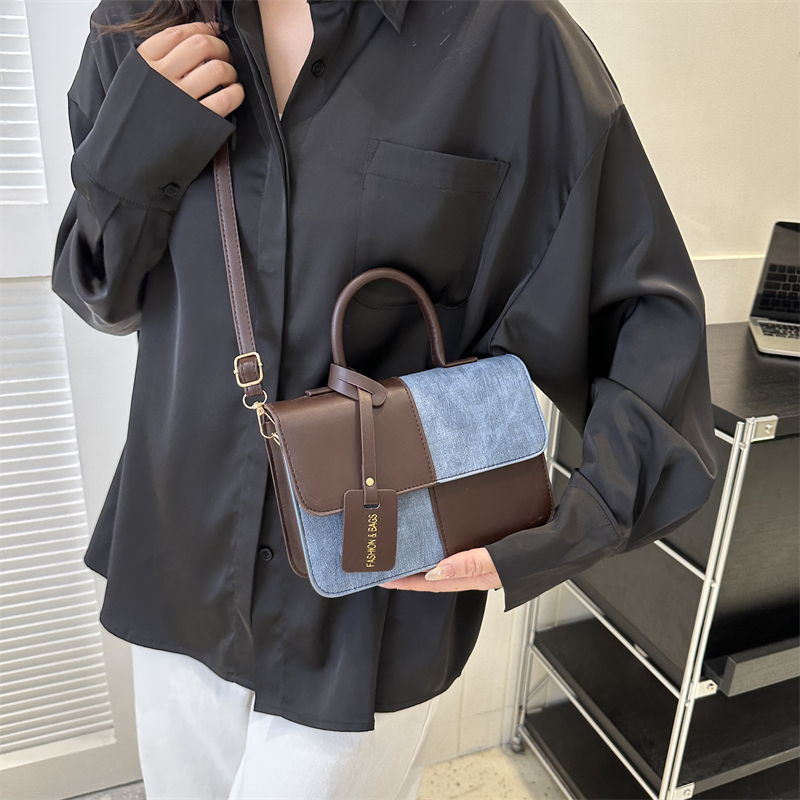 Women's All Seasons Pu Leather Streetwear Handbag display picture 7