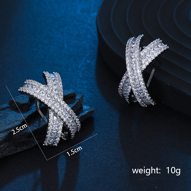 1 Pair Elegant Luxurious Shiny Letter Inlay Copper Zircon Ear Cuffs display picture 5