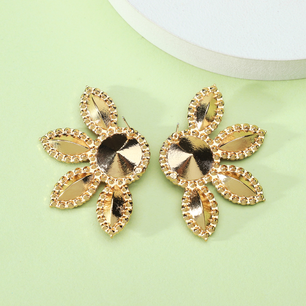 1 Pair Glam Flower Inlay Alloy Rhinestones Glass Ear Studs display picture 8