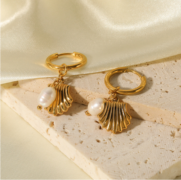 1 Pair Cute Simple Style Classic Style Scallop Plating Stainless Steel Artificial Pearl Titanium Steel Gold Plated Drop Earrings display picture 1