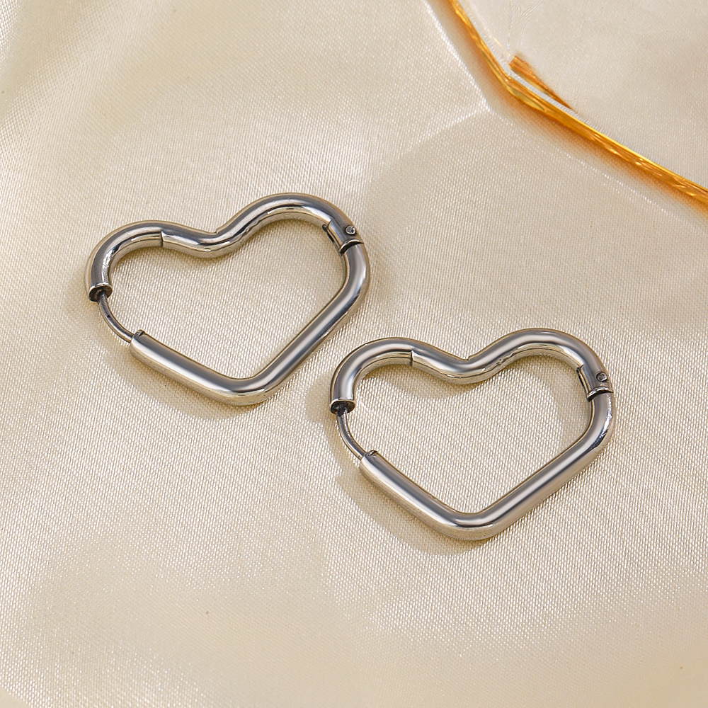 1 Pair Simple Style Streetwear Heart Shape Plating 304 Stainless Steel 18K Gold Plated Earrings display picture 1