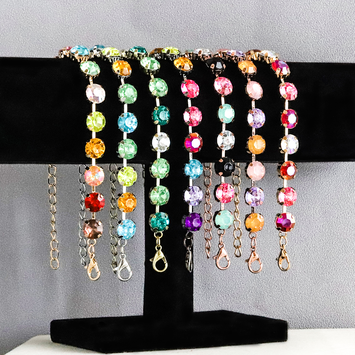 Casual Shiny Geometric Alloy Inlay Artificial Gemstones Women's Bracelets display picture 5