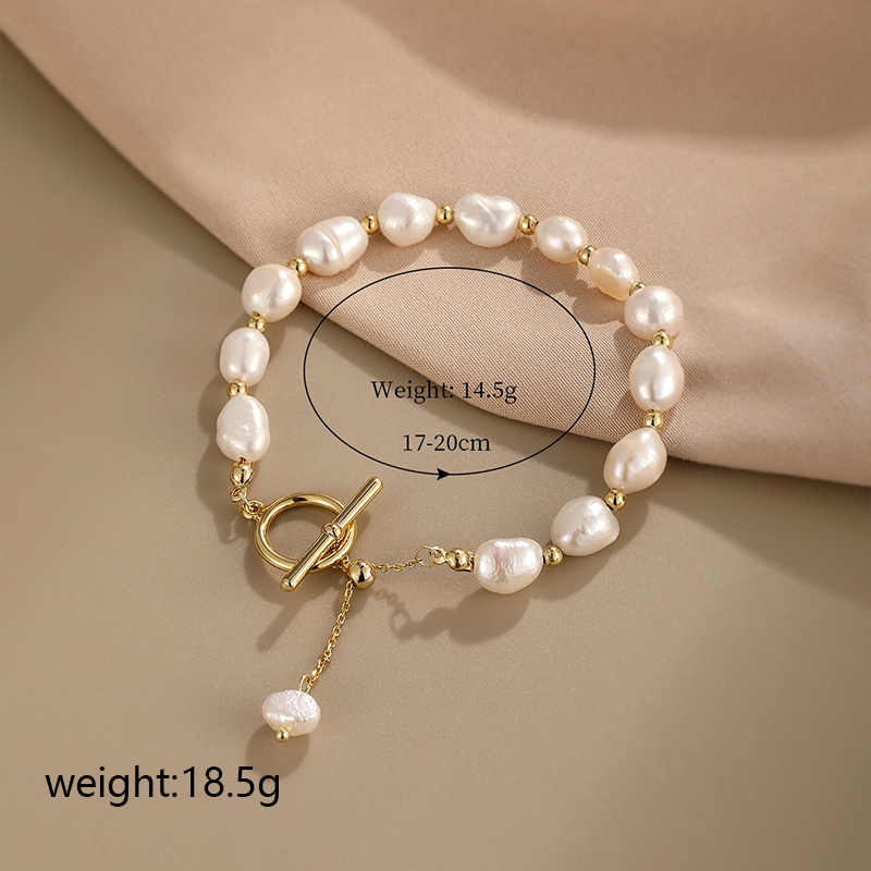 Elegant Luxurious Round Freshwater Pearl Copper Toggle Bracelets display picture 1