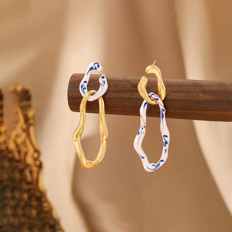 1 Pair Elegant Novelty Irregular Enamel Copper Drop Earrings display picture 1