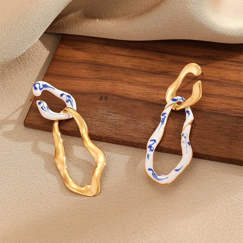 1 Pair Elegant Novelty Irregular Enamel Copper Drop Earrings display picture 4