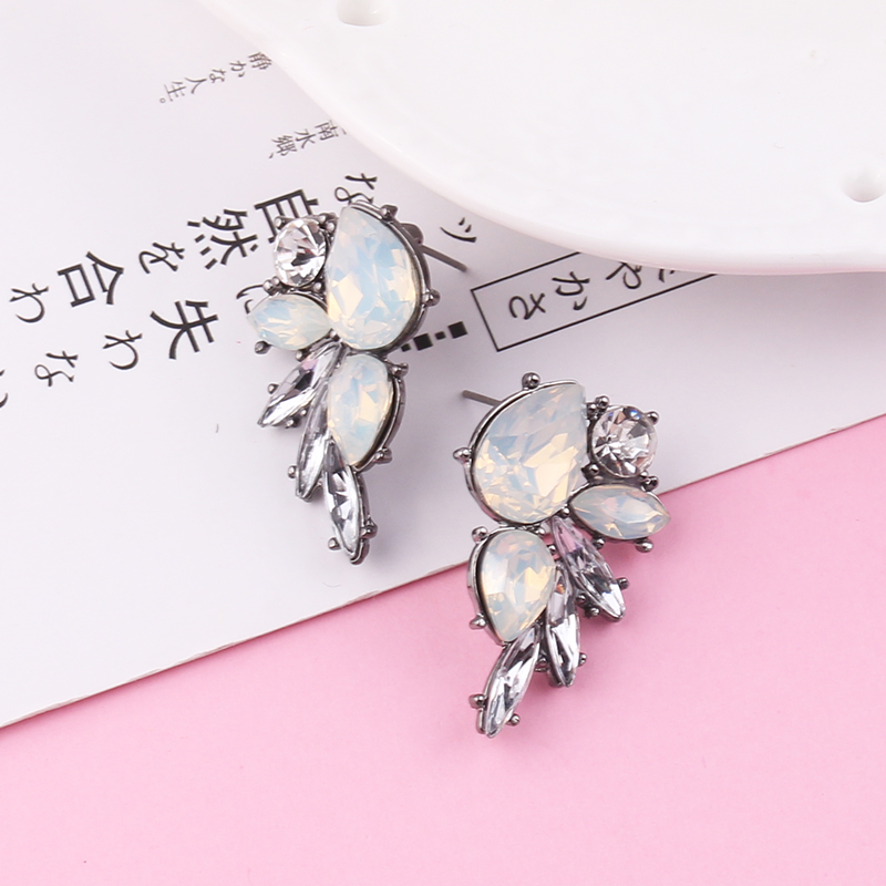 1 Pair Simple Style Water Droplets Plating Inlay Alloy Gold Plated Ear Studs display picture 1