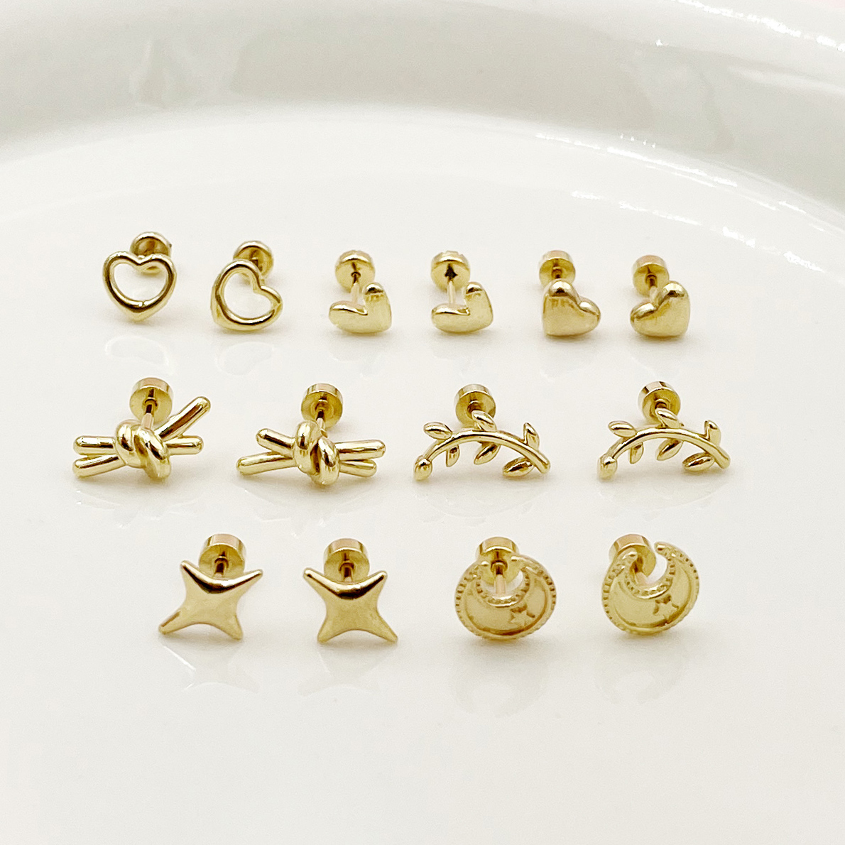1 Pair Basic Simple Style Star Moon Heart Shape Plating 304 Stainless Steel 14K Gold Plated Ear Studs display picture 1