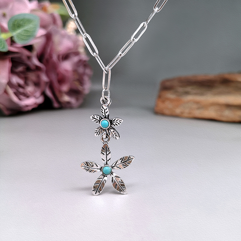 Wholesale Jewelry Bohemian Retro Flower Alloy Turquoise Inlay Pendant Necklace display picture 3