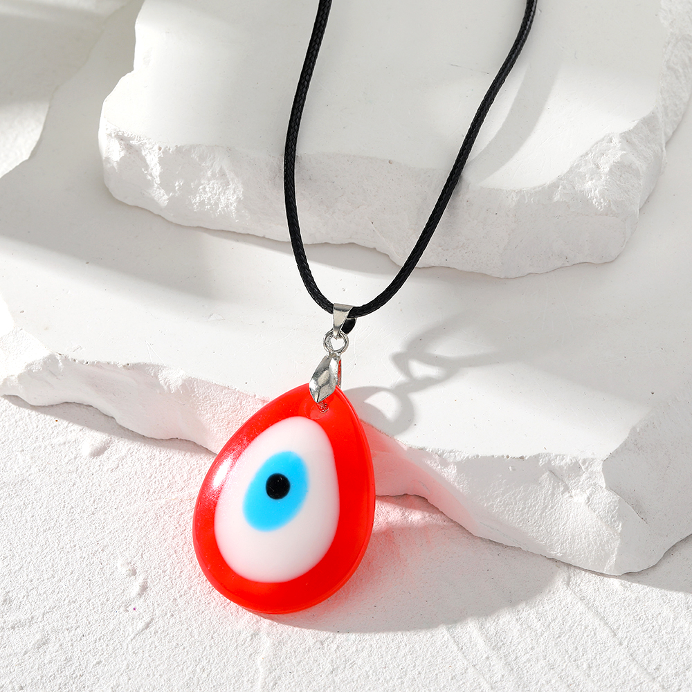 Retro Simple Style Devil's Eye Water Droplets Resin Leather Rope Women's Pendant Necklace display picture 6