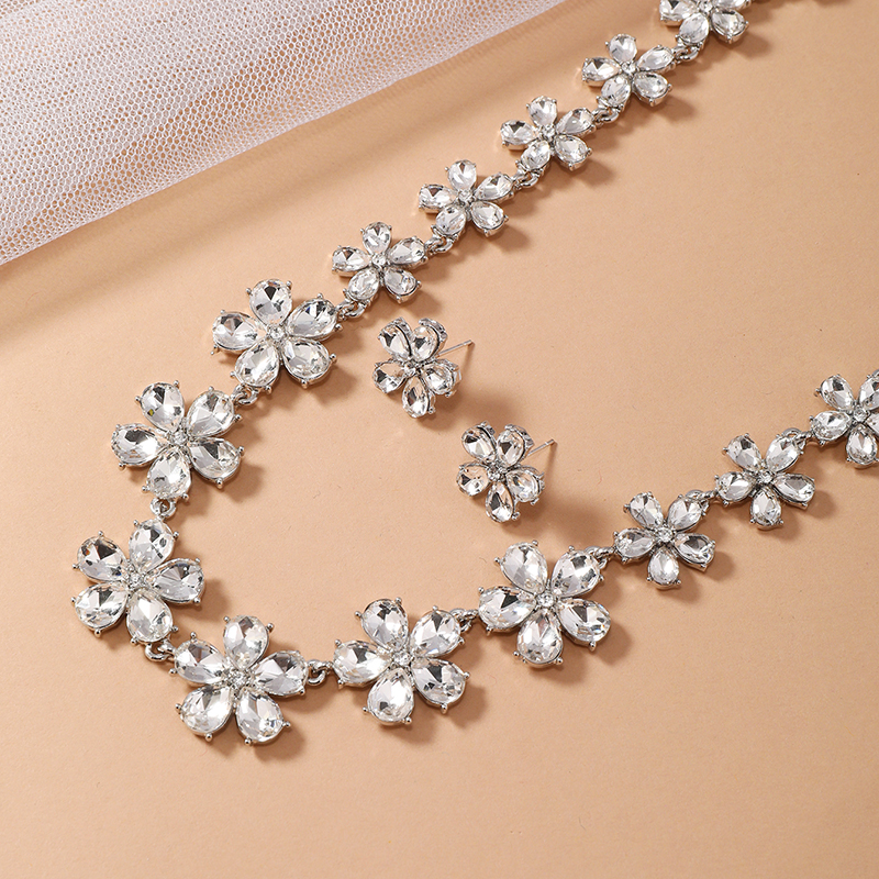 Elegant Wedding Bridal Flower Alloy Inlay Rhinestones Zircon Women's Earrings Necklace display picture 6
