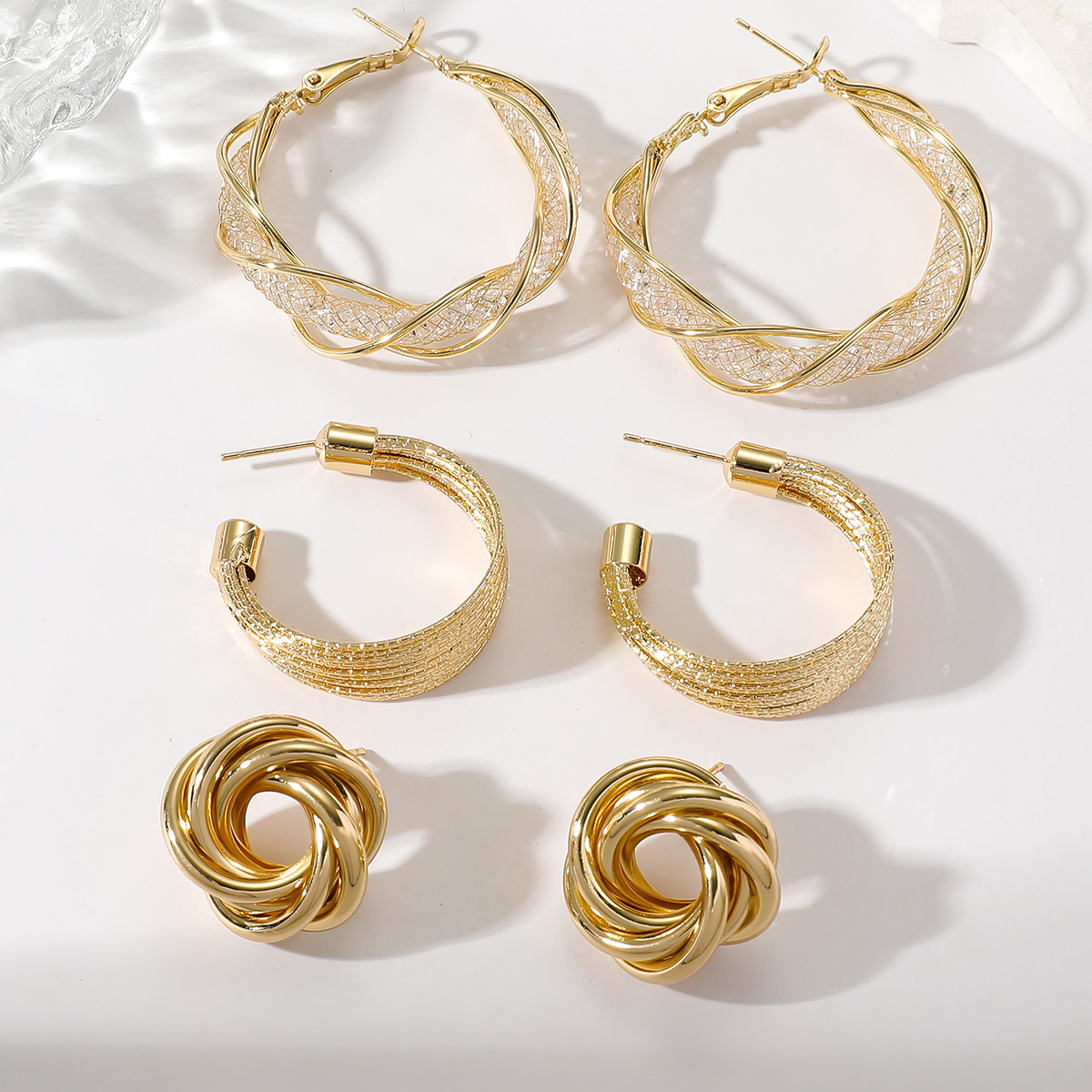 1 Set Korean Style C Shape Circle Ferroalloy Earrings display picture 3