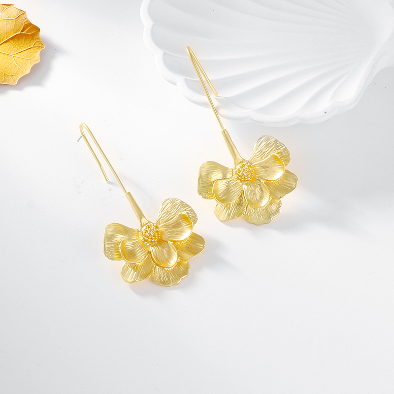 1 Paar Einfacher Stil Blume Überzug Legierung Vergoldet Überzogen Mit Rhodium Ohrringe display picture 2