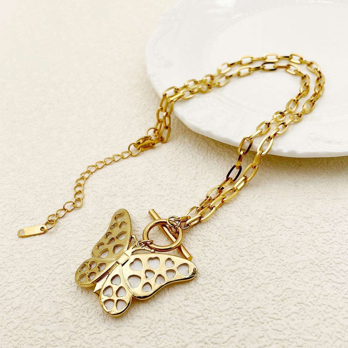 304 Stainless Steel 14K Gold Plated Classical Vintage Style Sweet Enamel Plating Butterfly Shell Pendant Necklace display picture 3