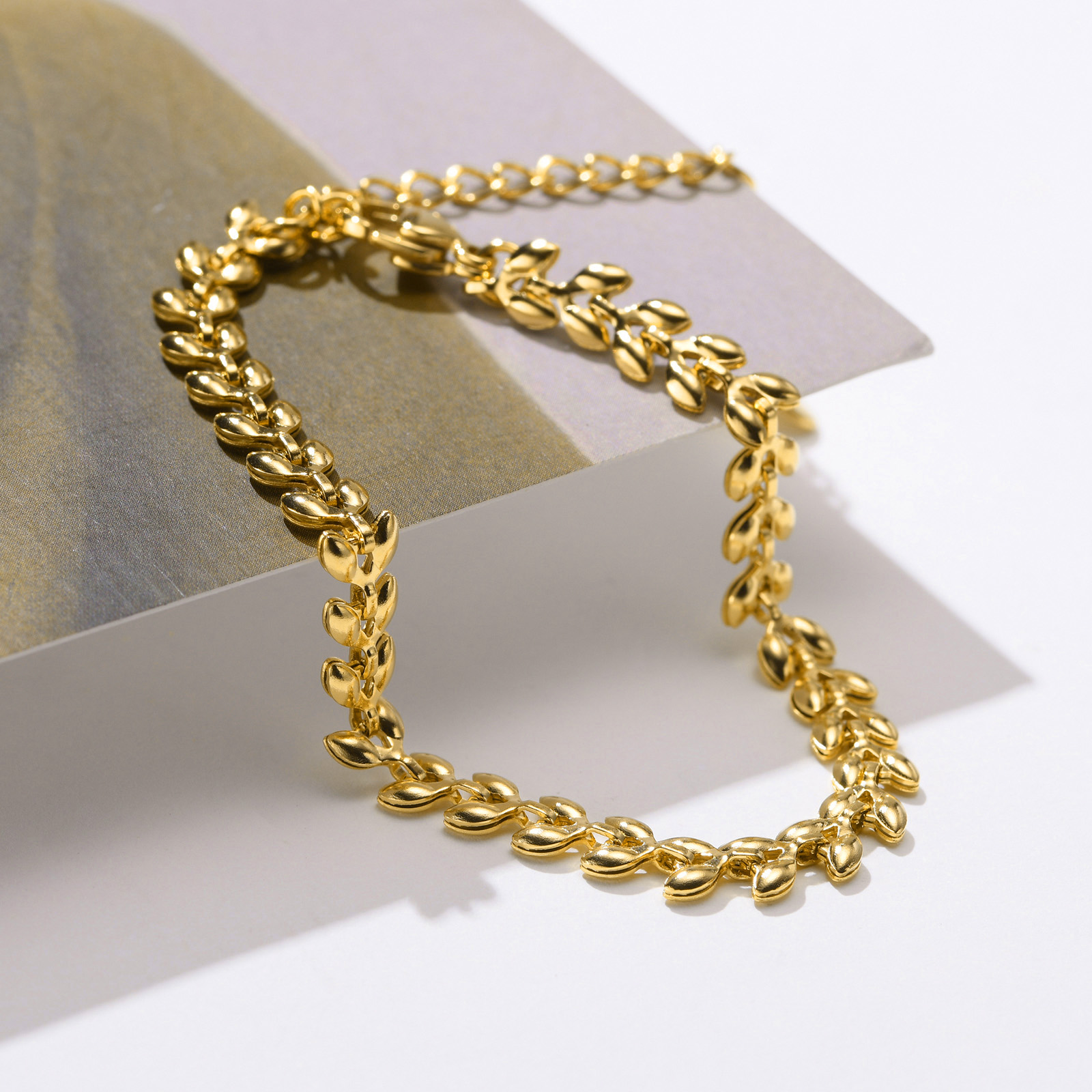 Retro Streetwear Tree 201 Stainless Steel 18K Gold Plated Bracelets In Bulk display picture 9