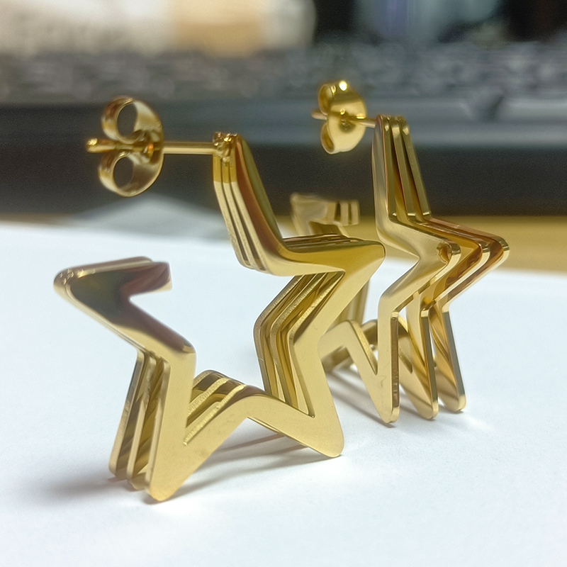 1 Pair Casual Simple Style Pentagram Plating Titanium Steel 18k Gold Plated Ear Studs display picture 1