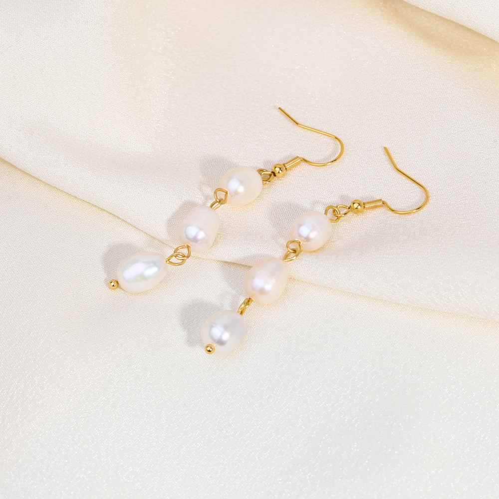 1 Pair Lady Romantic Water Droplets Beaded Plating 201 Stainless Steel Freshwater Pearl 18K Gold Plated Drop Earrings Ear Hook display picture 4