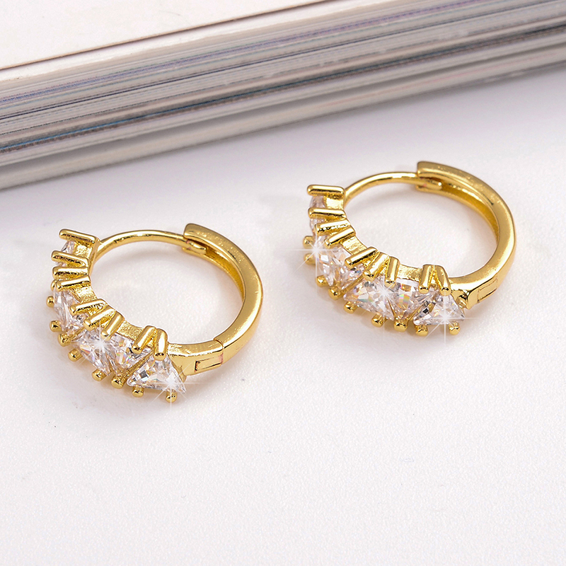 1 Pair Elegant Triangle Heart Shape Plating Inlay Copper Zircon Hoop Earrings display picture 6