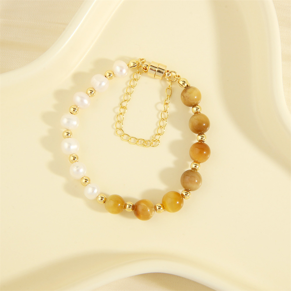 Simple Style Irregular Round Artificial Gemstones Freshwater Pearl Copper Handmade Plating 18k Gold Plated Bracelets display picture 5