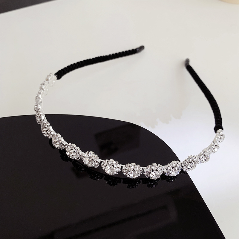Elegant Simple Style Water Droplets Heart Shape Bow Knot Alloy Inlay Artificial Rhinestones Hair Band display picture 7