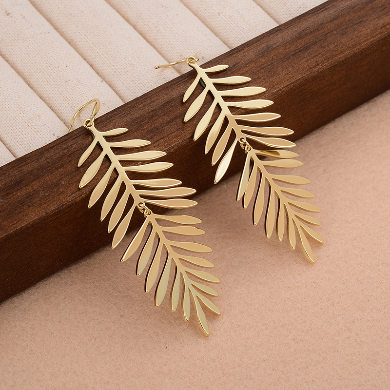 1 Pair Artistic Feather Plating Copper 14k Gold Plated Drop Earrings display picture 4