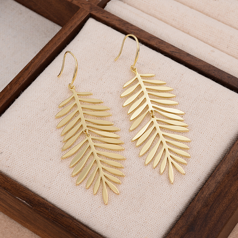 1 Pair Artistic Feather Plating Copper 14k Gold Plated Drop Earrings display picture 6