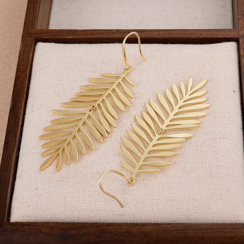 1 Pair Artistic Feather Plating Copper 14k Gold Plated Drop Earrings display picture 3