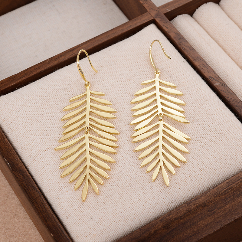 1 Pair Artistic Feather Plating Copper 14k Gold Plated Drop Earrings display picture 5