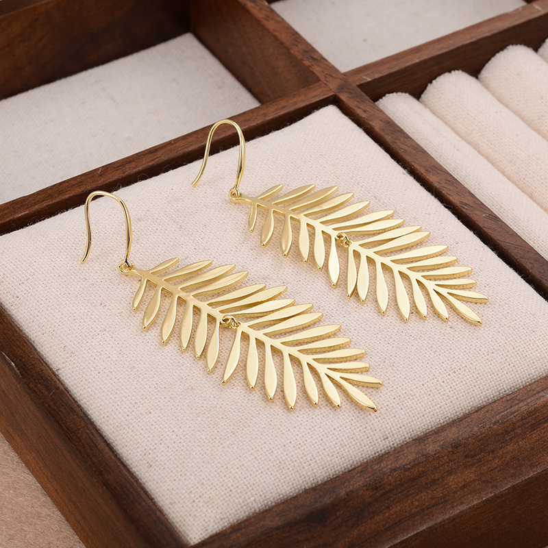1 Pair Artistic Feather Plating Copper 14k Gold Plated Drop Earrings display picture 2