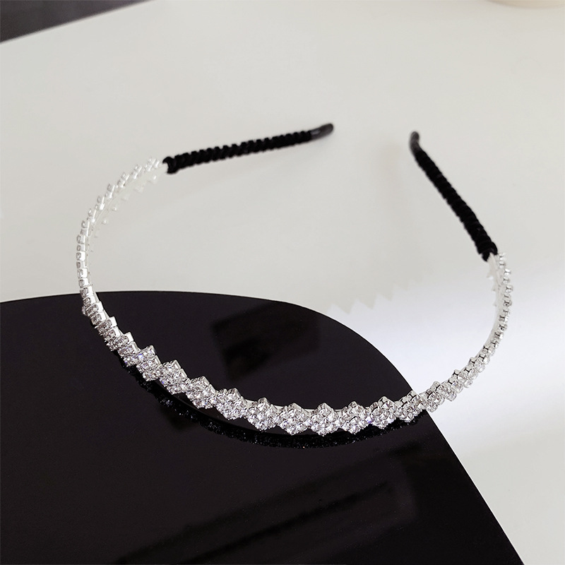 Elegant Simple Style Water Droplets Heart Shape Bow Knot Alloy Inlay Artificial Rhinestones Hair Band display picture 2