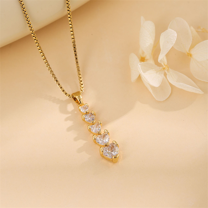Stainless Steel 18K Gold Plated Sweet Plating Inlay Round Oval Heart Shape Artificial Diamond Pendant Necklace display picture 8
