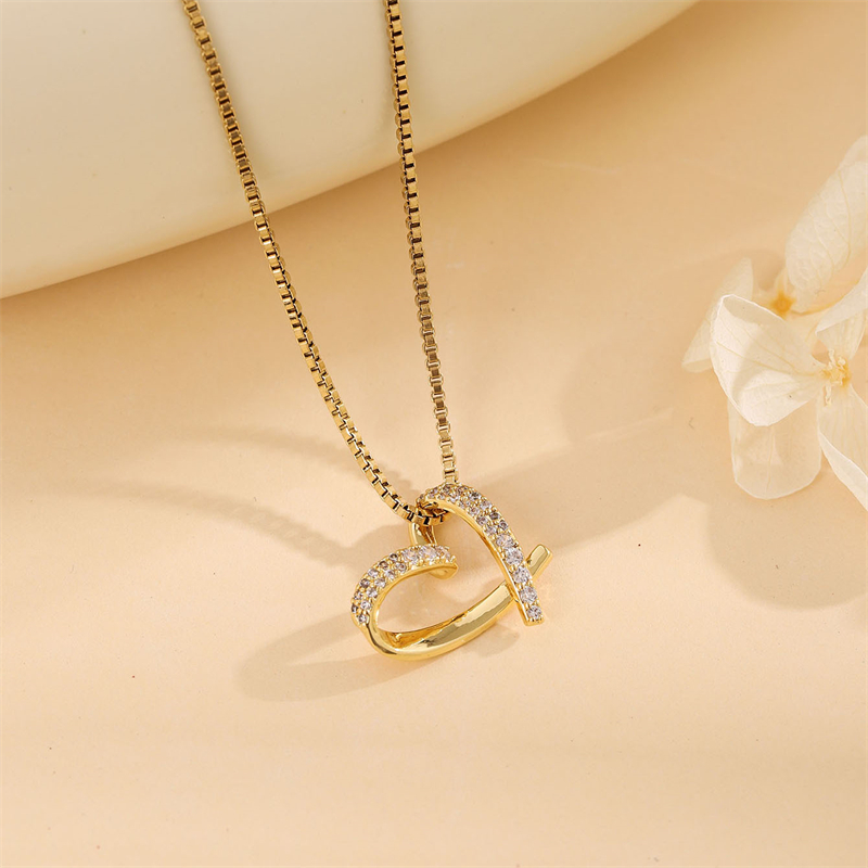 Acero Inoxidable Chapados en oro de 18k Dulce Enchapado Embutido Ronda Oval Forma De Corazón Diamante Artificial Collar Colgante display picture 20
