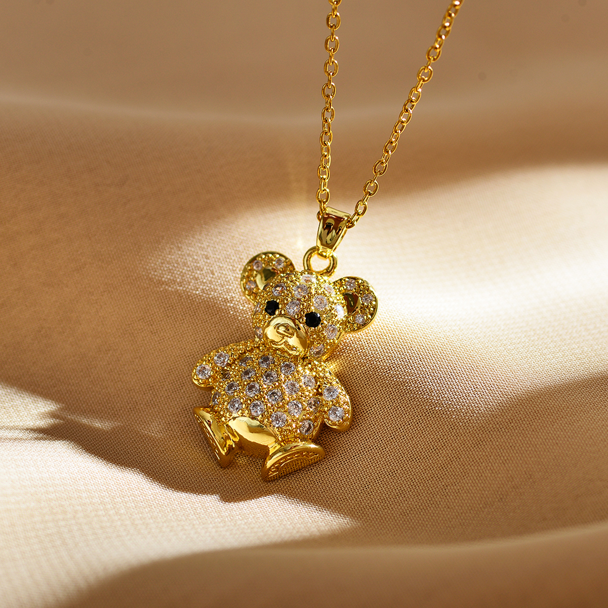 Cute Sweet Bear Titanium Steel Copper Bear Inlay Zircon Pendant Necklace display picture 1