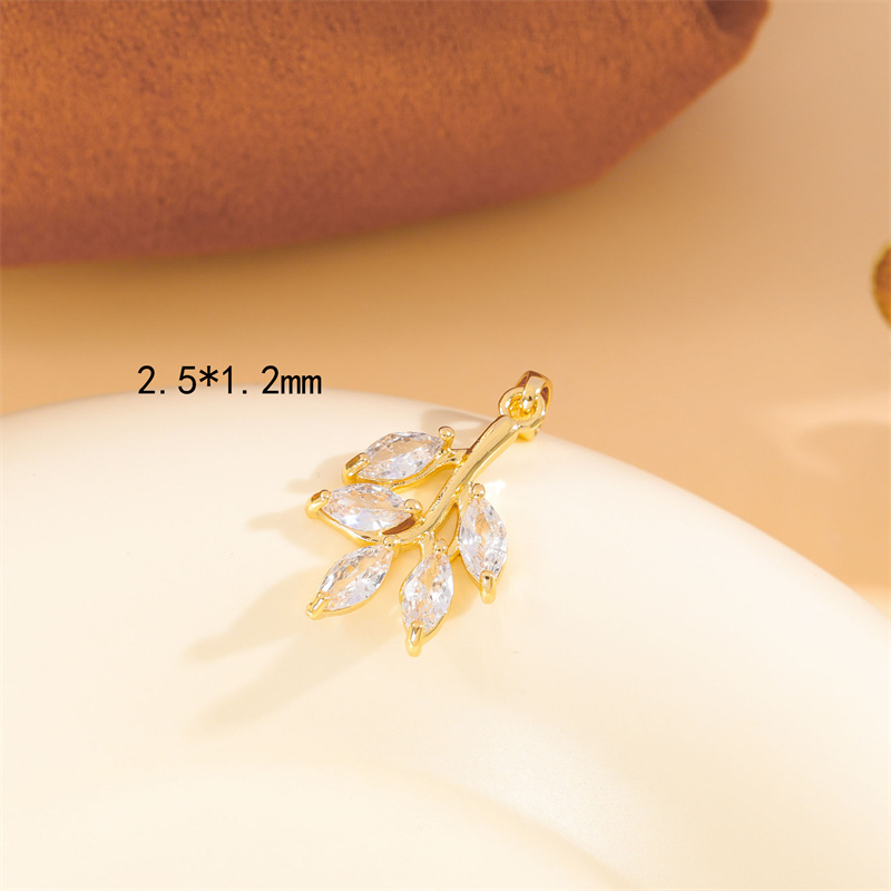Wholesale Cute Handmade Shiny Sunflower Leaves Heart Shape Brass Plating Inlay 18K Gold Plated Zircon display picture 31