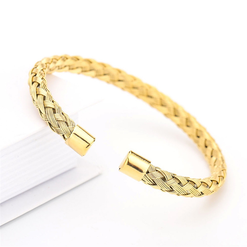 Handmade Solid Color Stripe Stainless Steel 18K Gold Plated Cuff Bracelets In Bulk display picture 6