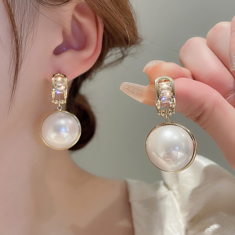 1 Pair Elegant Rectangle Inlay Imitation Pearl Alloy Rhinestones Drop Earrings display picture 1