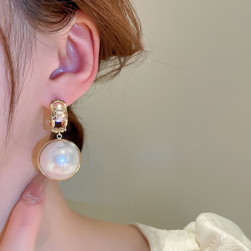 1 Pair Elegant Rectangle Inlay Imitation Pearl Alloy Rhinestones Drop Earrings display picture 3