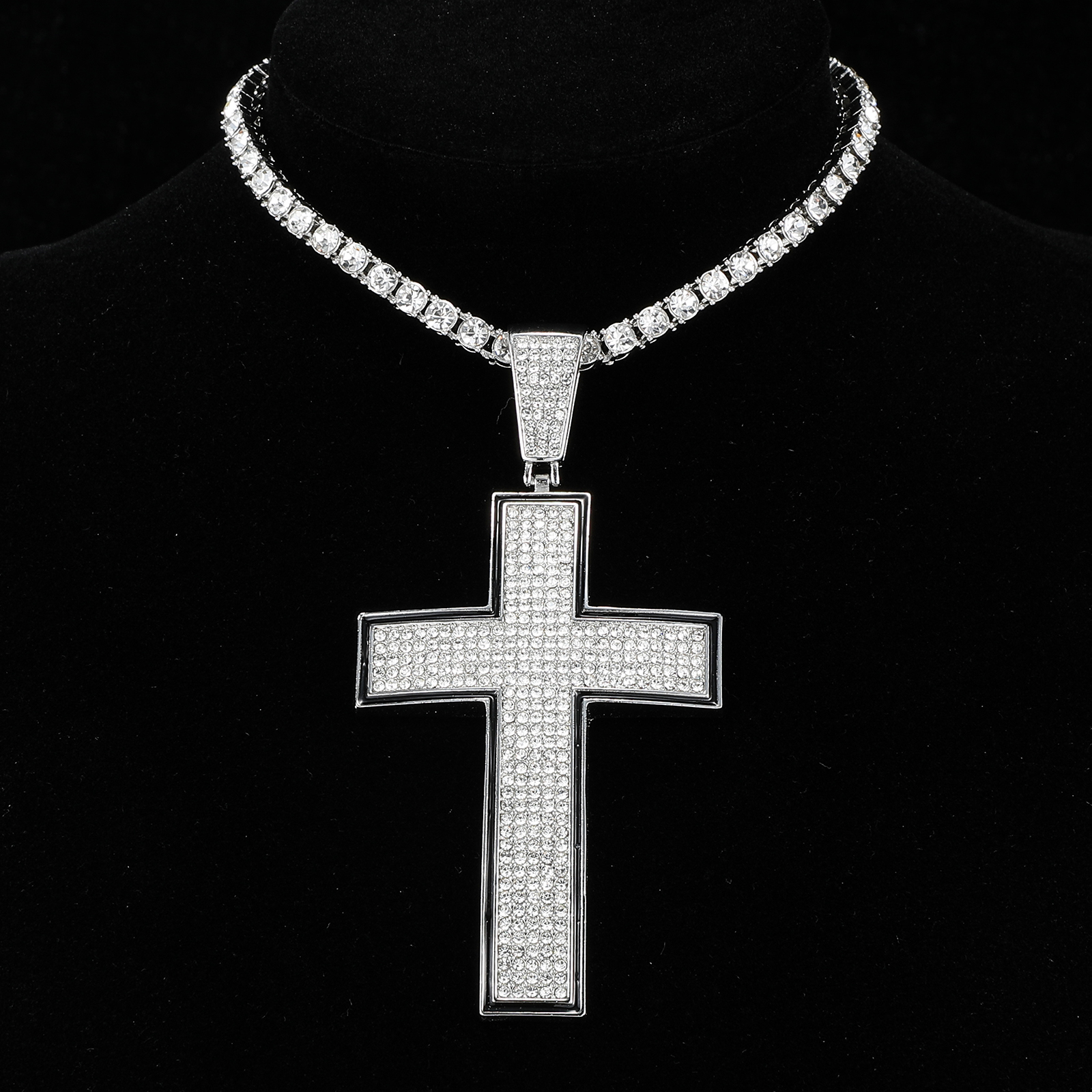 Casual Hip-hop Cross Solid Color Stainless Steel Alloy Inlay Rhinestones Unisex Pendant Necklace display picture 2