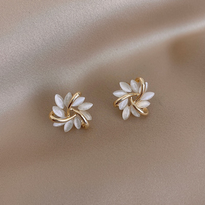 1 Pair Sweet Commute Petal Plating Hollow Out Inlay Alloy Opal Ear Studs display picture 4