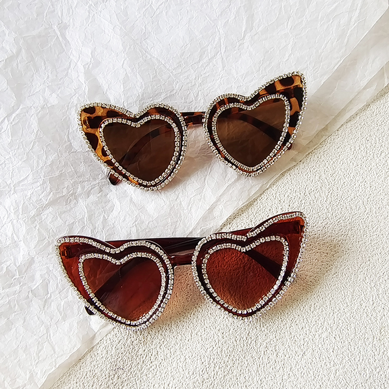 Ig Style Sweet Artistic Heart Shape Pc Resin Special-shaped Mirror Full Frame Glasses display picture 4