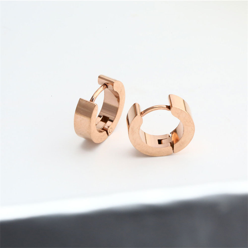 1 Pair Casual Simple Style Classic Style Round Plating 304 Stainless Steel Gold Plated Silver Plated Earrings display picture 4