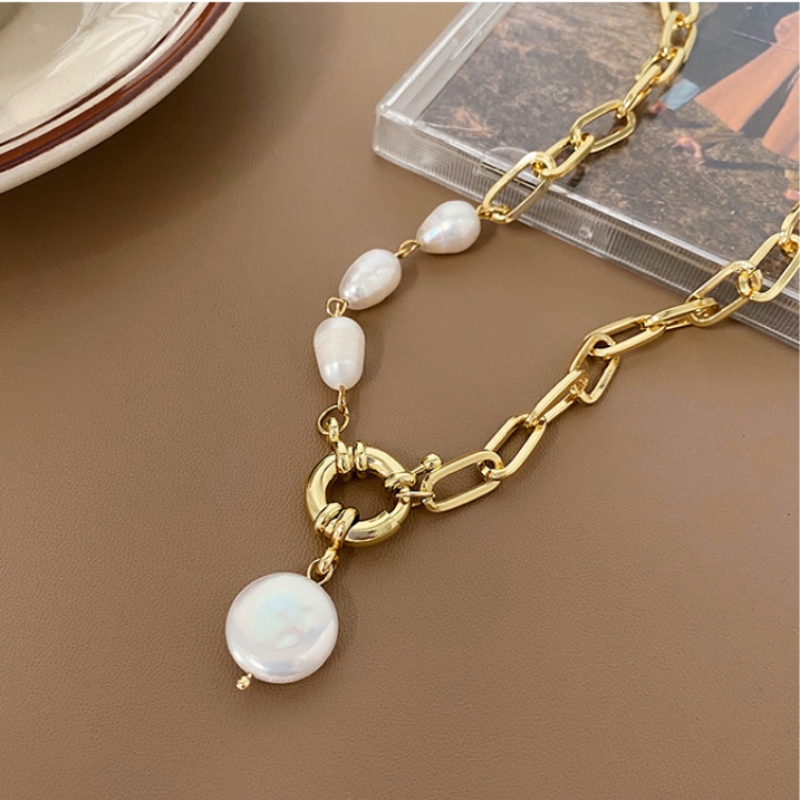 Wholesale Jewelry Simple Style Round Imitation Pearl Iron Copper Plating Pendant Necklace display picture 7